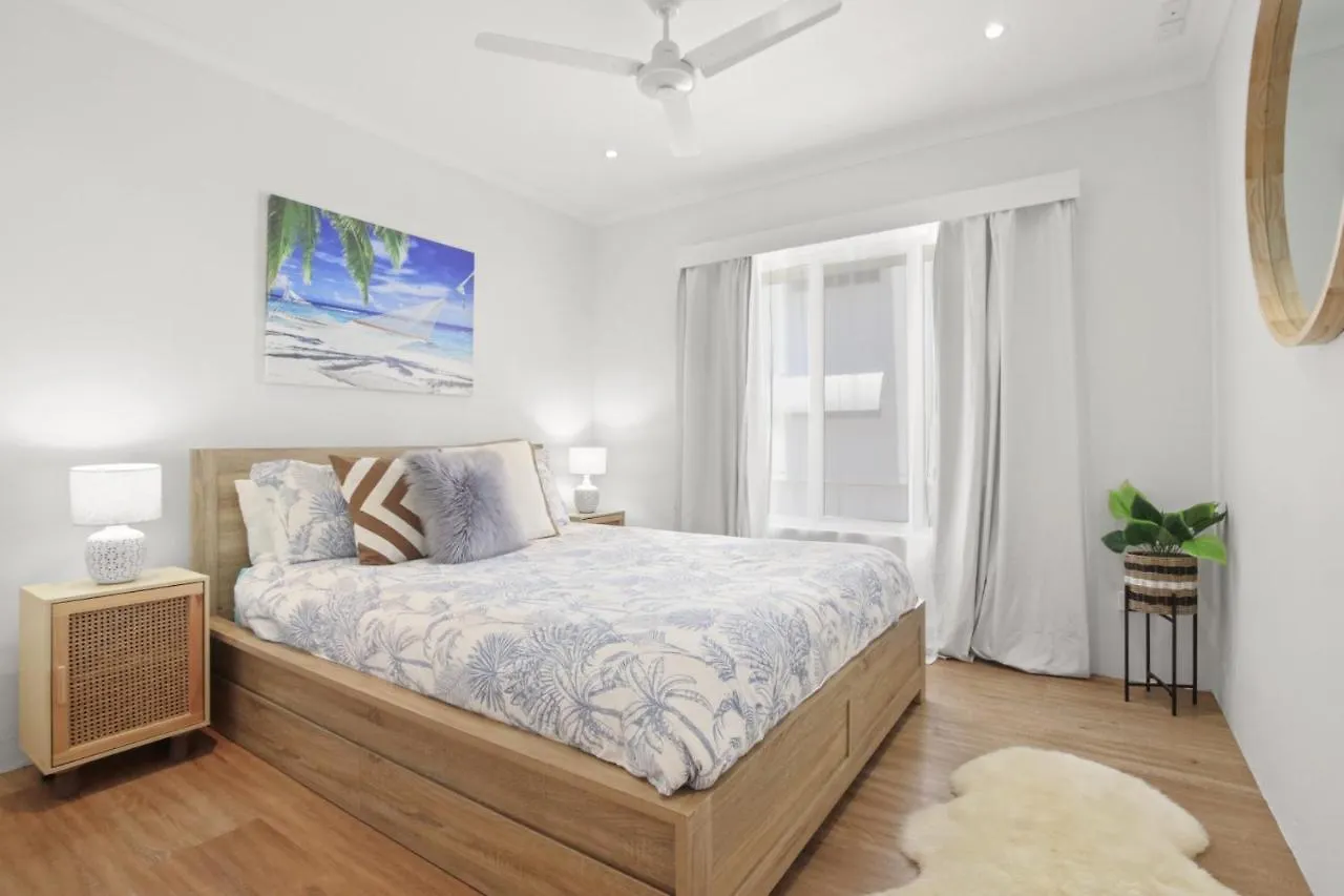 Beachcomber Unit 2 7 Dingle Ave 卡伦德拉 公寓